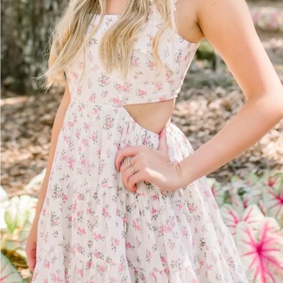 Charming Floral Ruffle Mini Dress - Picture 2 of 5